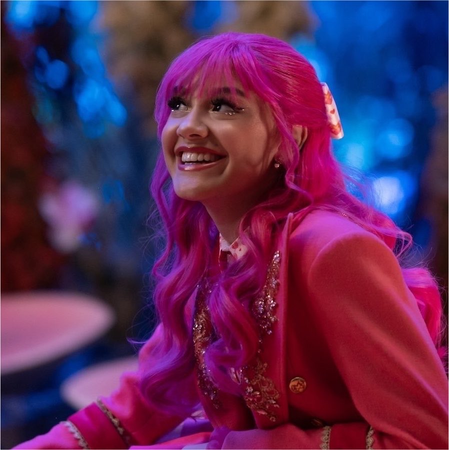 filmesbr763's tweet photo. Pink revela que tem uma queda pelos Gêmeos Smee no Episódio 10 de LOCKER DIARIES: DESCENDANTS. https://t.co/45egEIfL6N