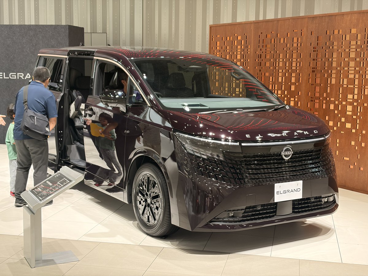 ikkun_516's tweet photo. 先輩のオデッセイで大黒に行って
ちいかわの映画観て
日産本社にエルグランド観に行って

良い休日になりました🥰 https://t.co/k7UTpIiE49
