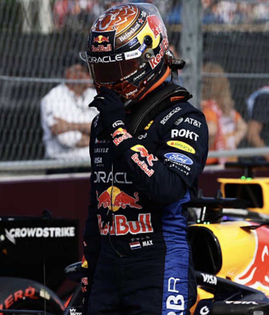 verstappenews's tweet photo. MAX VERSTAPPEN TAKES HOME P2 AT THE HUNGARIAN GRAND PRIX

THE DRIVE OF A FOUR TIMES WOLRD CHAMPION! https://t.co/2on6t0rRYe