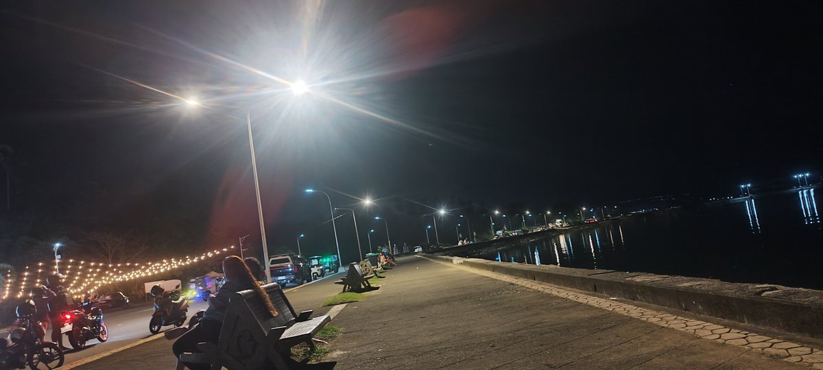 bicolanolakatan's tweet photo. feel disappointed with myself lately. i'm becoming  the person i never wish to be. i'm stuck with being miserable in life &amp; don't know how to get out from the dark. i don't have the strength to fight for my battles &amp; i feel like all my hopes are gone now. https://t.co/2gNd3rST5c