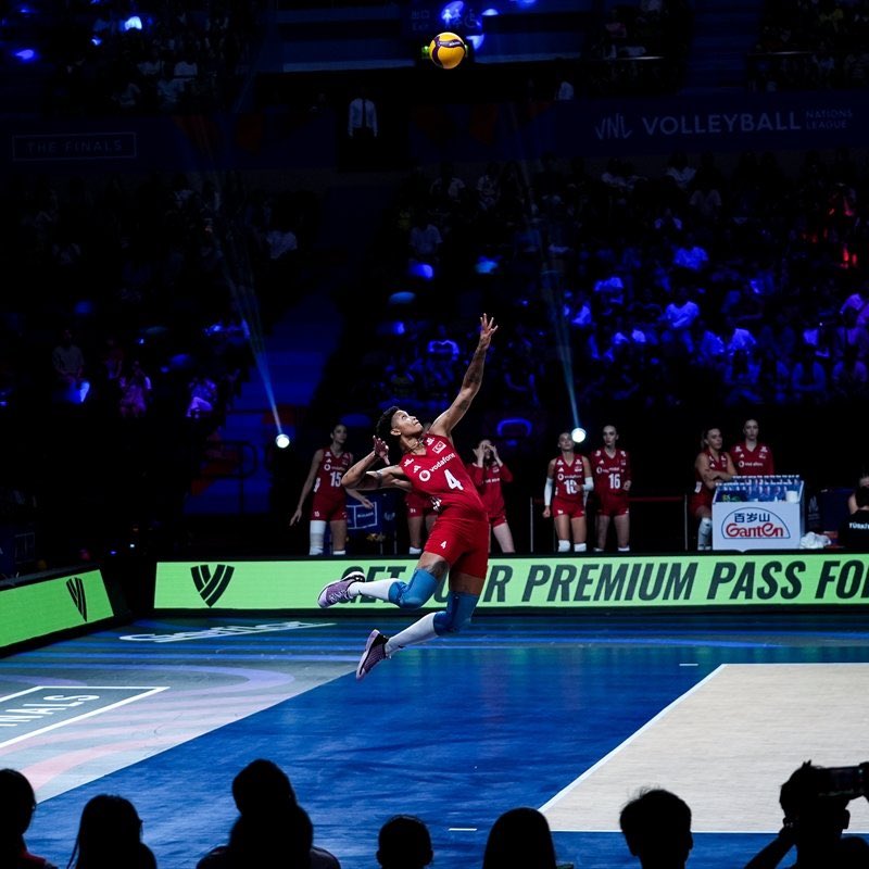 Yellowdarkub's tweet photo. Finaldeki 33 sayı Vargas’tan geldi. 

Voleybolcu tayfa bizi bilgilendirsin, Melisa Vargas’ın futboldaki dengi kim? https://t.co/L15FjWJhu0