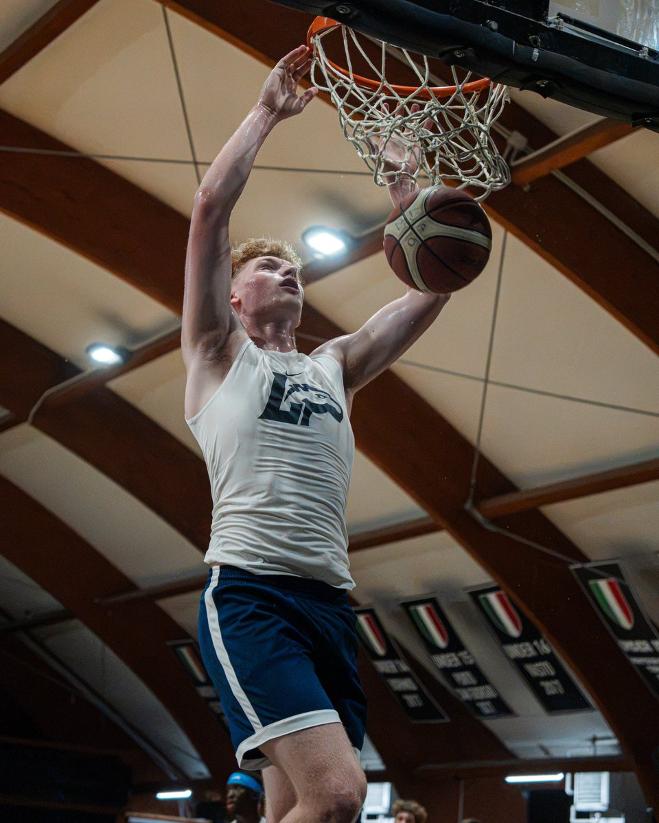 LongwoodMBB's tweet photo. Morning work in Rome 🇮🇹 

#ConsistencyWins https://t.co/v4ZVUte1JZ