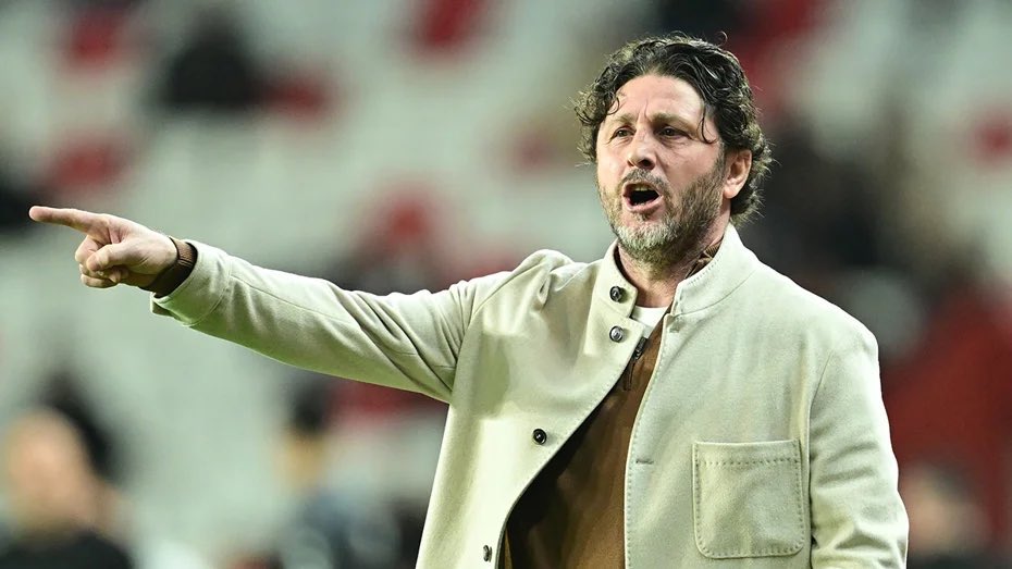 tsplus61's tweet photo. 13 transferin ardından Trabzonspor, ilk 60 dakikada 3 gol yedi. https://t.co/53nxery9b5