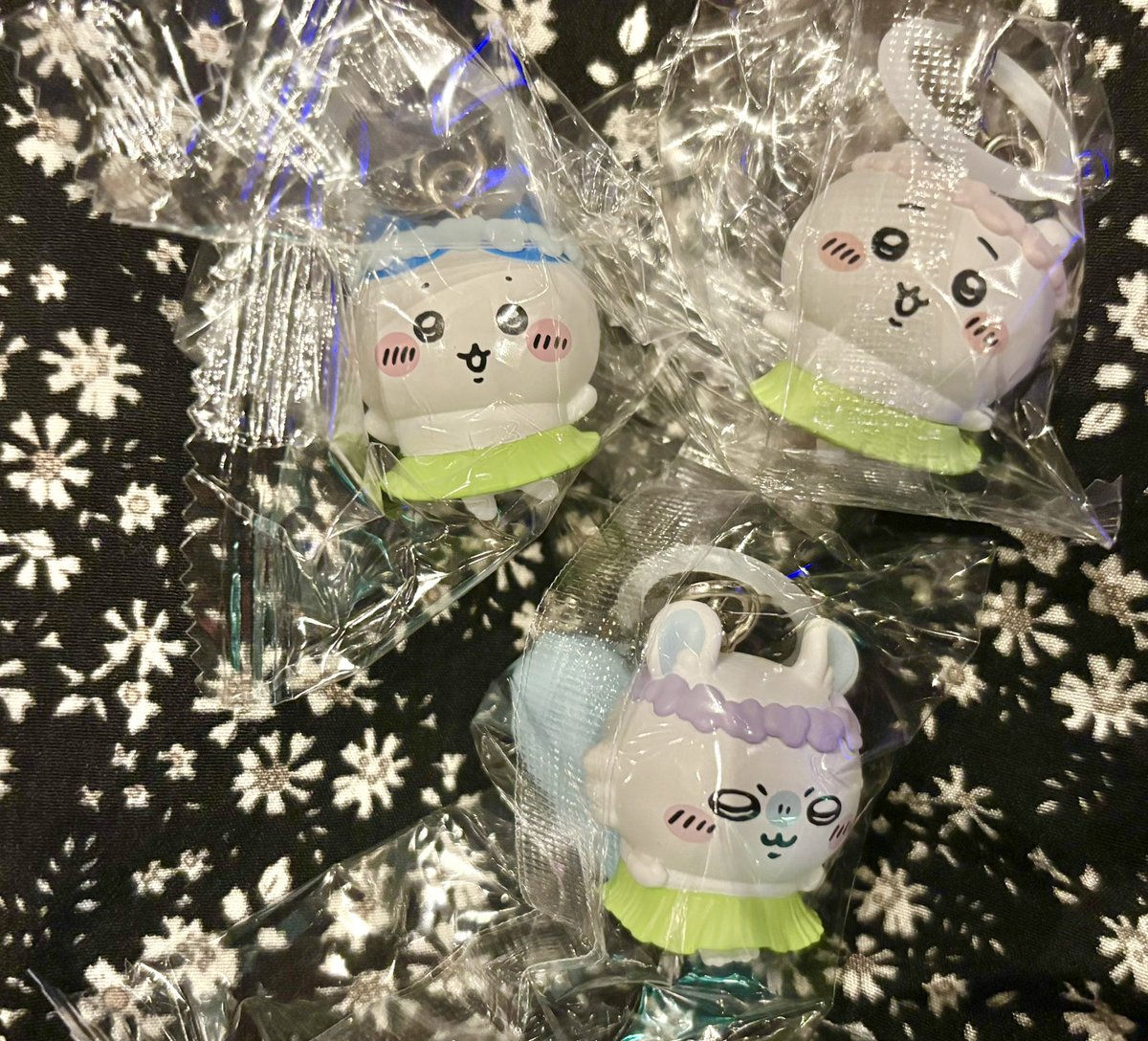 maa0w0na's tweet photo. 映画 ちいかわ 人魚の島のひみつ 
めじるし チャームミニフィギュア 特典 交換

【求】 うさぎ 
【譲】 ハチワレorちいかわ

富山・石川なら手渡し可。または郵送
お気軽にお声かけください🙇‍♀️ https://t.co/wA53w7eDYb