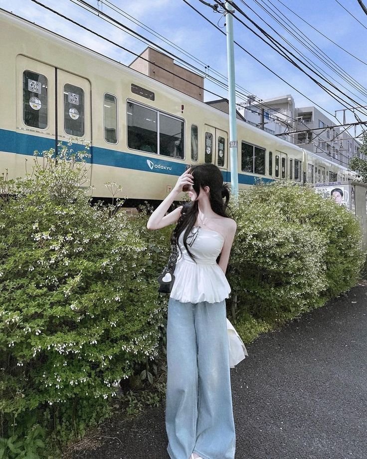 game_minamina's tweet photo. ガチで細くなりたい子、このストレッチだけは保存しといて。私これ始めてから「痩せた？」って言われる回数増えたw https://t.co/YpJJOhxAAT