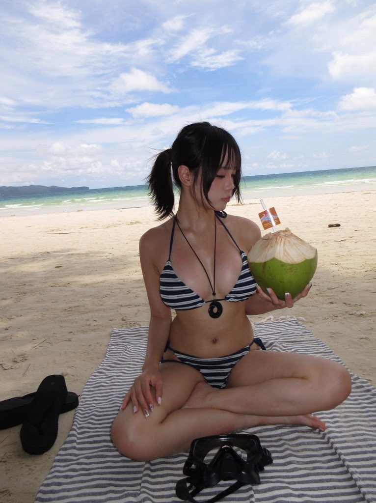 neru19194545's tweet photo. ななみの夏が楽しみすぎる💢💢💢💢💢
#おなぺ晒し #チン媚び #顔抜き #おなぺ https://t.co/MTpyXu30VJ