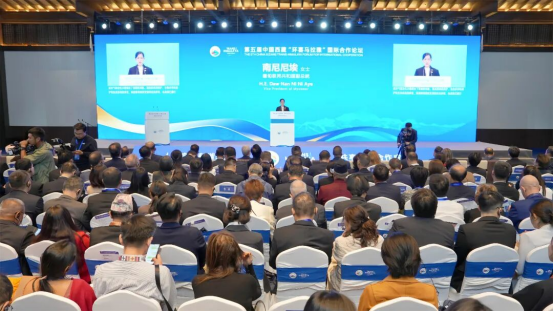 ChinaEmbSweden's tweet photo. Officials and international delegates attending a forum held in southwest China's Xizang Autonomous Region have highlighted the region's endeavors to protect its ecological environment and advance international cooperation across Himalayan regions. https://t.co/N9xVWpJ6Z2