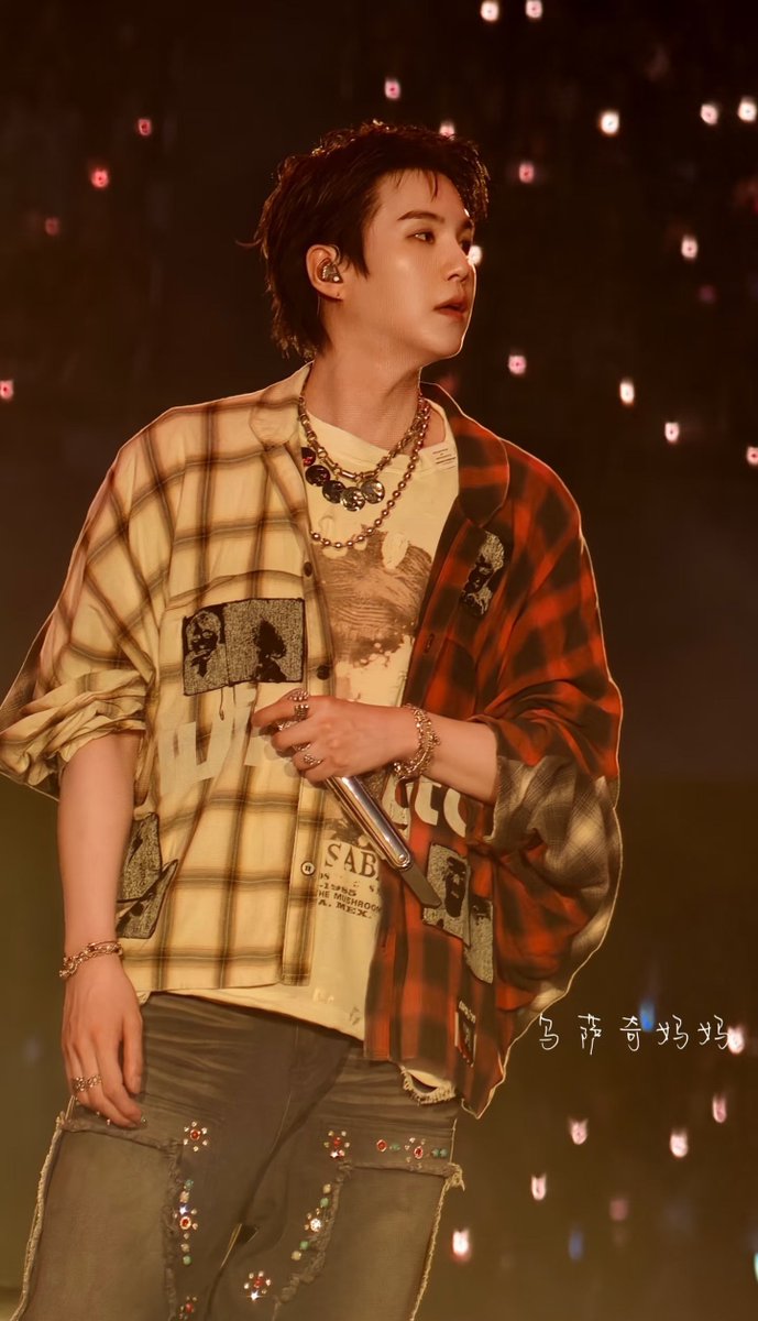 wdytagustd's tweet photo. (for 윤기) 260727
yoongi yoongi 
#SUGA #AgustD #슈가 #BTSSUGA
#방탄소년단슈가  #シュガ @BTS_twt https://t.co/UOUjRk2Tj5