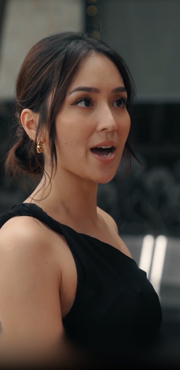 saoirseans's tweet photo. She can’t be this mad and this gorgeous at the same time.

SOMEONE SOMEDAY ON TOP
#SSNetflixEp3 https://t.co/FyEaKYv91y