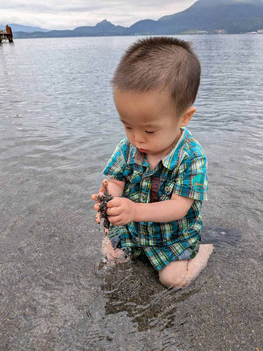 naojoy2's tweet photo. 23時55分。
寝かしつけで寝てしまって復活。
洞爺湖悟りイベントから京極経由で帰宅してご飯準備して片付けて息子を寝かしつけながら寝落ち☺️
LINEとメールとSNS返信をざっくり完了
炊飯セットして軽くキッチン片付けて
今日も良い1日でした♡
全てに感謝できるって心地いいな。 https://t.co/l8YaVP0DVM