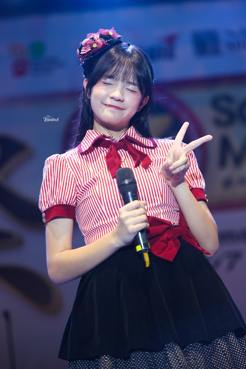 Rantovl's tweet photo. 260726 Bella #BellaJKT48 ✌️😊 https://t.co/JBqCqZlEOG