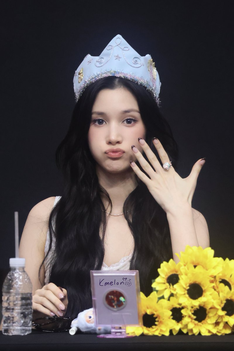 Kmelon_ssxy's tweet photo. 260619 𝗠𝗔𝗞𝗘𝗦𝗧𝗔𝗥 팬싸

🥳 생일 축하해!!!

 𐙚 𝑀𝓎 𝒫𝓇𝒾𝓃𝒸𝑒𝓈𝓈 ·

#휴닝바히에 
#HUENING_BAHIYYIH
#케플러 #Kep1er https://t.co/FPfsZ2FyqV