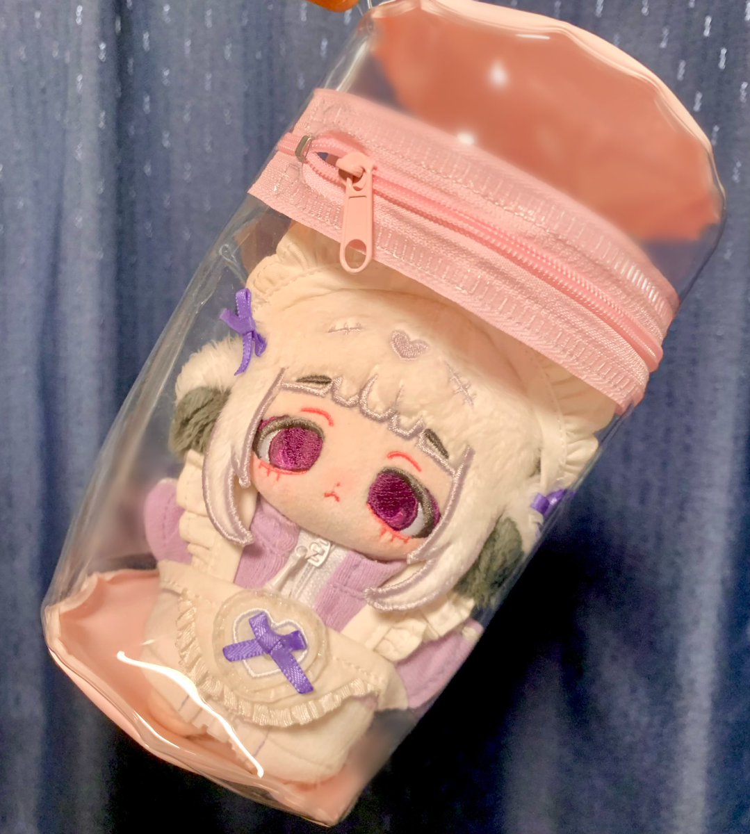 neko_115chan's tweet photo. ダイソーのぬいポーチ、いい感じです
だいぶシワあったけどドライヤーで柔らかくして整えました👍 https://t.co/sH21UYmBWI
