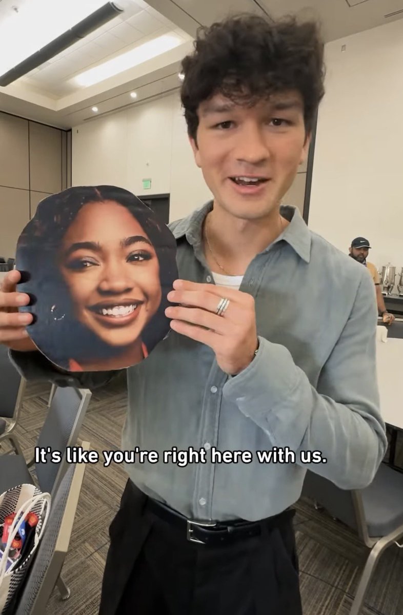 percabethsgirll's tweet photo. LMAOOOO https://t.co/UejqbnkPKS