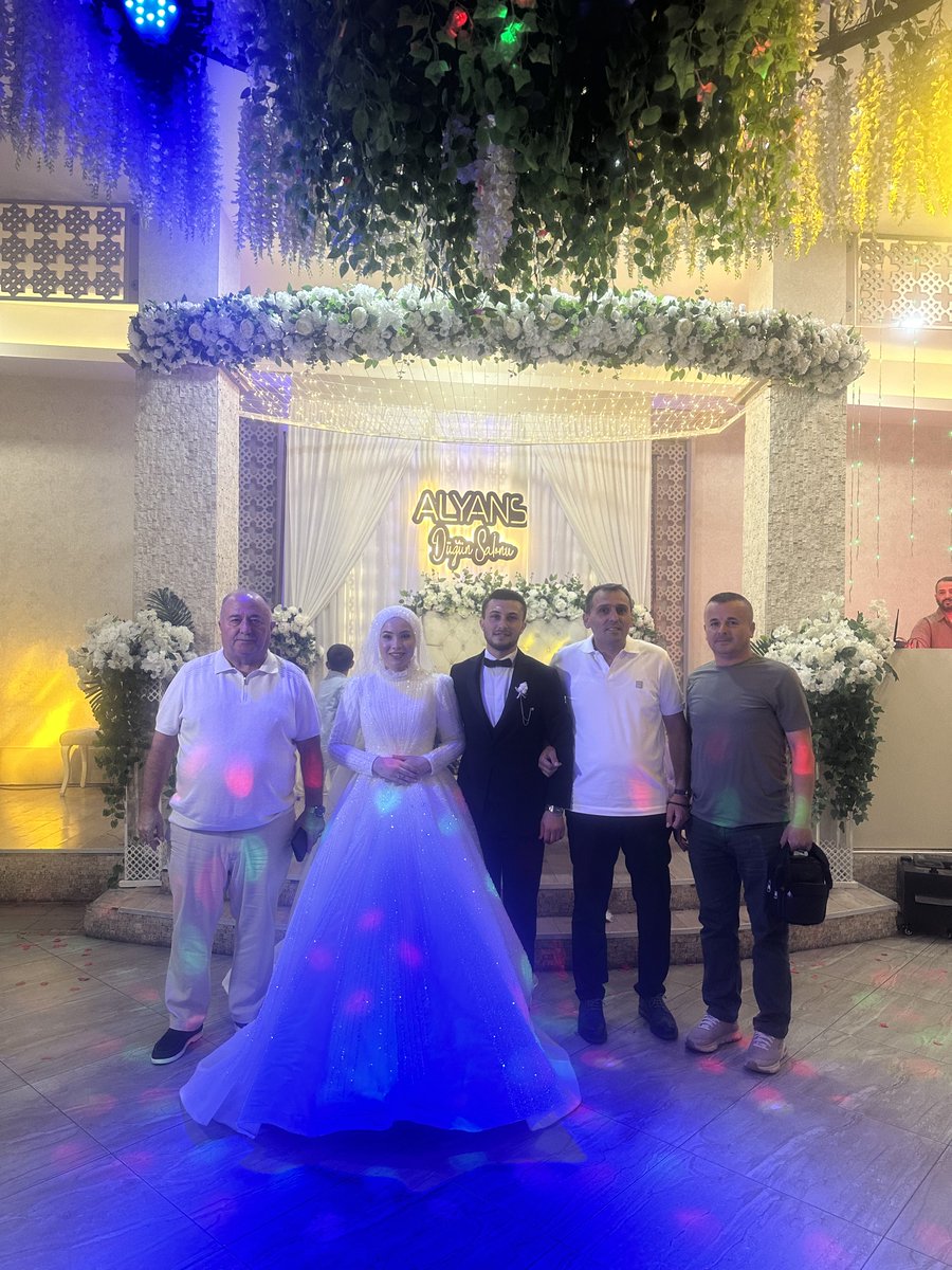 orman_is's tweet photo. Bu akşam Ordu orman işletme müdürlüğünde çalışan Hüseyin arkadaşımızın düğününe temsilcilerimle beraber katılım sağladık öz orman iş ailesi olarak mutluluklar dileriz https://t.co/lAzianbdPk