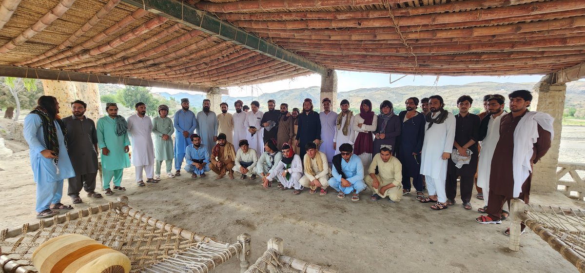 north_ptm's tweet photo. د پي ټي اېم سپلګه میاشتنۍ غونډه نن ترسره شوه. په غونډه کې د کلي د مهمو ستونزو، د خلکو د اړتیاوو او د سیمې د اوسنیو حالاتو په اړه مفصل او رغنده بحث وشو.
ګډونوالو په دې اتفاق وکړ چې د کلي د پرمختګ او د ولس د ګډو ستونزو د حل لپاره د ټولو کشرونو، سیاسي او ټولنیزو شخصیتونو، قومي 1/3 https://t.co/MsrfR554Hd