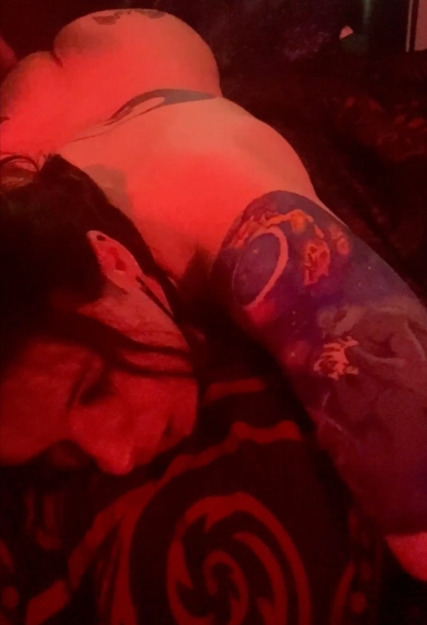 HunterGooberx's tweet photo. How it started pic 1: 
How it ended pic 2:  
(I came too hard and died ☠️ ) https://t.co/FBwD0M9N7B