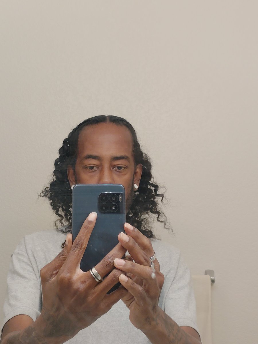 jazzothapimp's tweet photo. Long hair don't care https://t.co/uxnQGZA7Bp