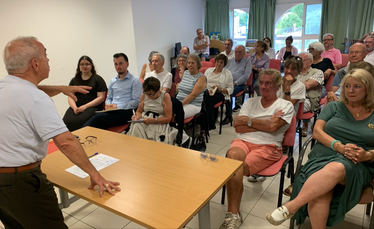 JMCambaceres's tweet photo. «Rencontres d’été», 25-7: étape 1. Conférence et débat avec  @Michel_Derdevet pdt de @Confront_Europe. Face aux «Empires», l’Europe ne doit pas être qu’un «marché» mais une «puissance». Lancer notion de «Nation Europe» par culture et valeurs communes: droit, liberté, solidarité. https://t.co/nqUF7c4rlF