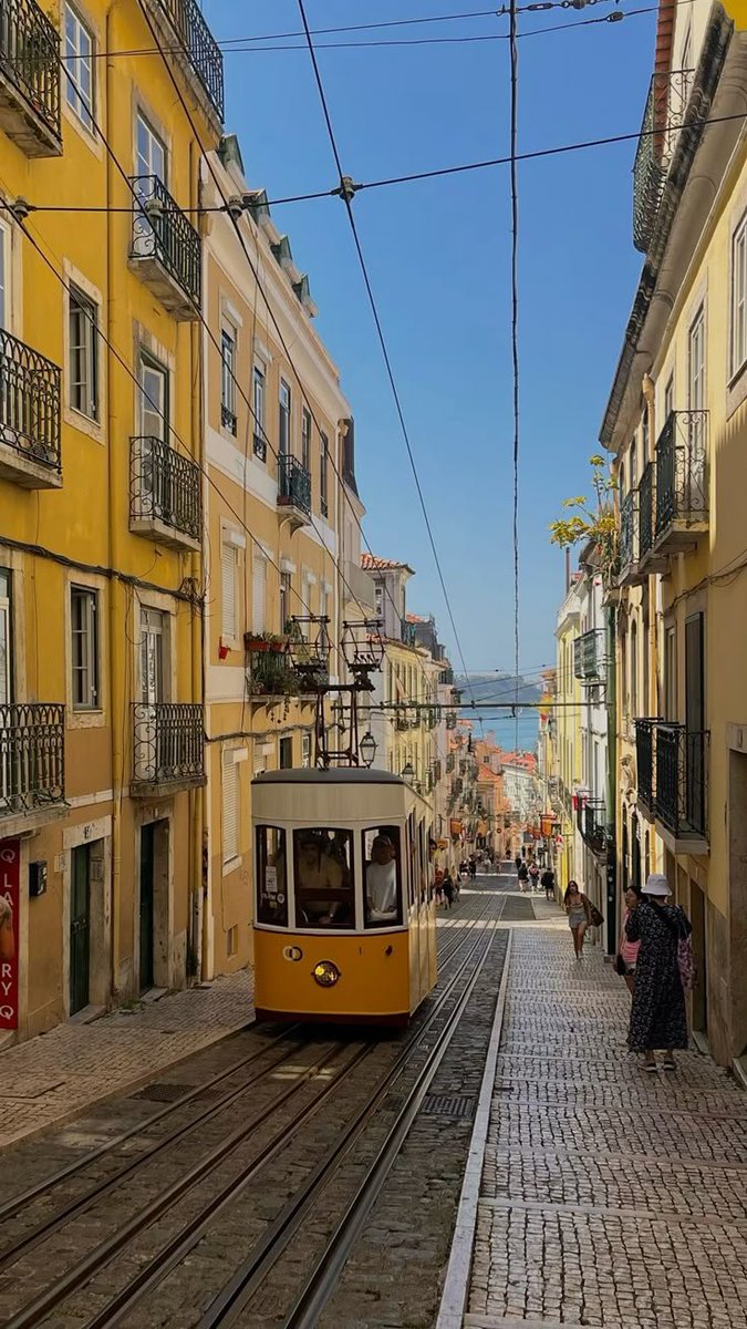 echoesofworld's tweet photo. Lisbon, Portugal https://t.co/QbI3WRijKy