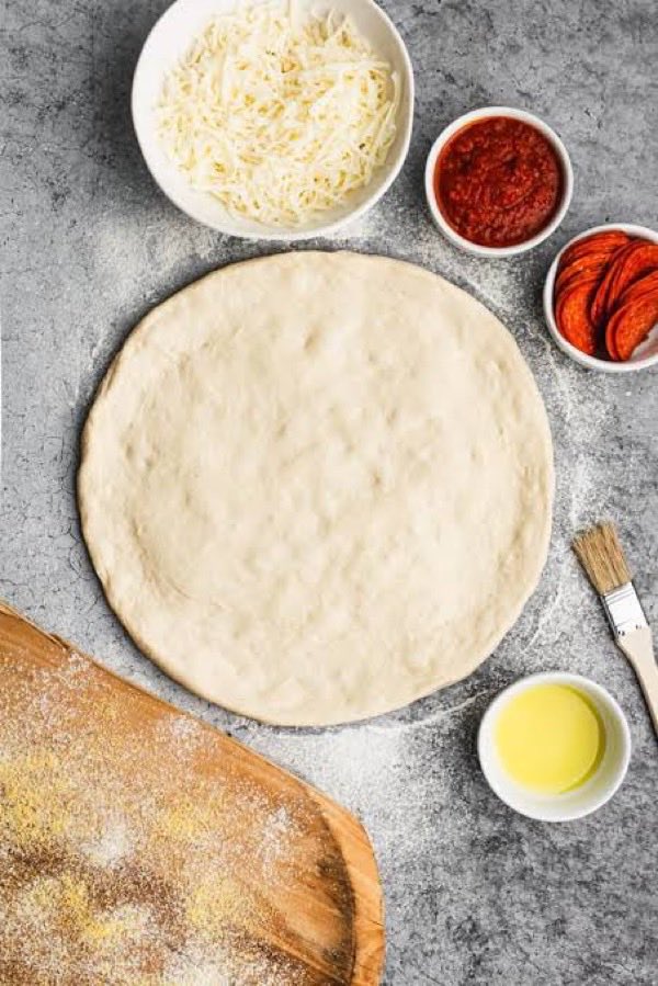 Indie5051's tweet photo. Tras repetidos rechazos laborales, 4 amigos con síndrome de Down en Argentina iniciaron un negocio de pizzas que ahora emplea a 24 personas más como ellos. https://t.co/05wfjc1wwi