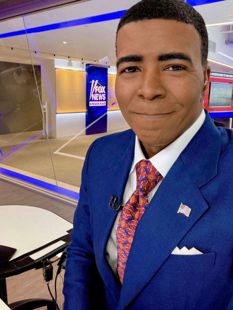 kevincorke's tweet photo. Well, well, well…

Hope you can spend part of your Sunday with me.

Watch @FoxNews live from 12-2pm ET!
#CorkeCrew 🇺🇸🇺🇸🇺🇸 https://t.co/nWma72a3dM