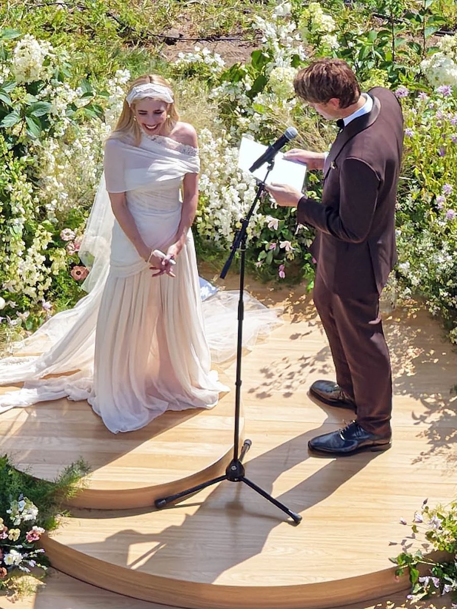 CentralAHSBRA's tweet photo. Emma Roberts e Cody John se casaram hoje!

Felicidades ao casal💕 https://t.co/AF8iq4By6c