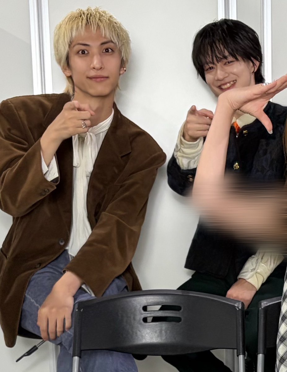 kau_0227's tweet photo. 可愛い可愛い壮吾の顔を隠した
自分絶対許さないんだから！！😑😬

なんか本当に手の角度がｷﾓｲ…笑笑 https://t.co/zKL7KvzjvY