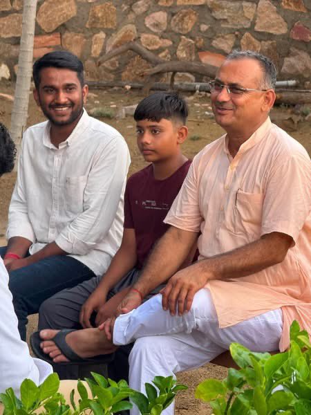 SSKharaBJP's tweet photo. आज गाँव में अपनों के साथ 😊 https://t.co/z353wKNwq5