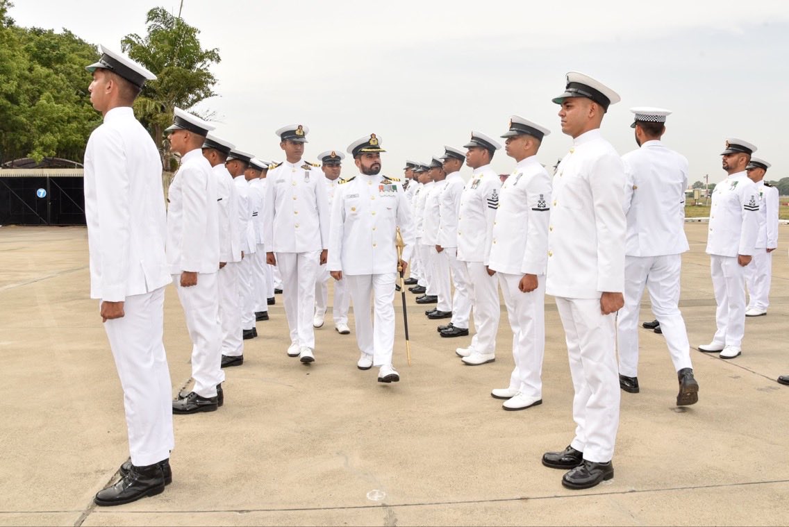 Def_PRO_Chennai's tweet photo. ⚓ CHANGE OF COMMAND ⚓
Cdr Abhay Amale assumed the command of the Indian Naval Air Squadron INAS 313 as the 5th Commanding Officer from Cdr Chandrakant Fulshe on 24 Jul ‘26. Cdr Amale is an alumnus of NDA Khadakvasla & #DSSC Wellington.
#SeaEagles #INAS313 #IndianNavy https://t.co/dj2Hb5duQU