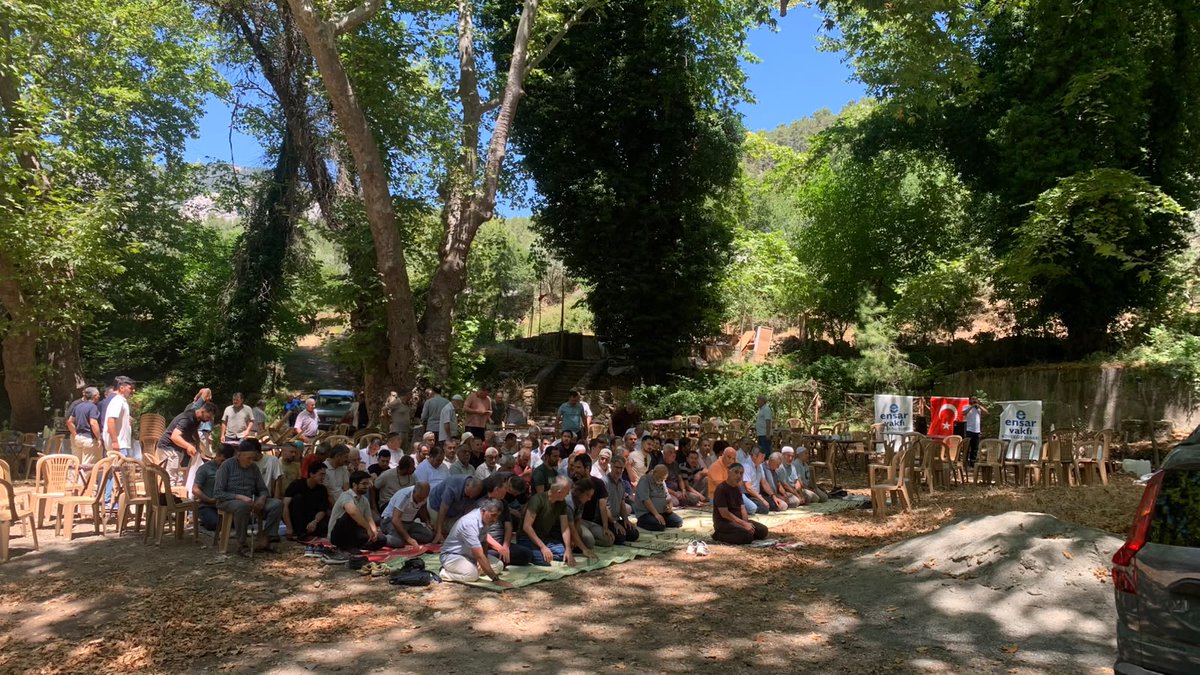EnsarVakfi's tweet photo. 🔵 Köyceğiz İmam Hatipliler Geleneksel Piknikte Bir Araya Geldi

Ensar Vakfı Köyceğiz Şubesi tarafından geleneksel olarak düzenlenen Köyceğiz İmam Hatip Lisesi Mezunları ve Mensupları Pikniği, bu yıl da yoğun katılımla gerçekleşti. Farklı şehirlerden gelen mezunlar ve gönül dostları, aynı sofrada buluşarak hasret giderdi. 👇

🔗 https://t.co/KGFK638x7a #EnsarVakfı #Köyceğiz