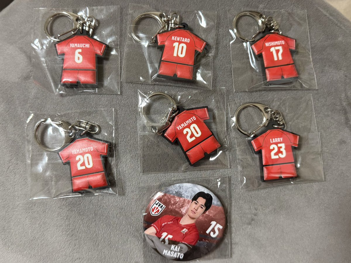 _ou121t's tweet photo. 男子バレーボール日本代表 VNL ネーションズリーグ ユニフォームキーホルダー ユニキー ガチャ ポトレ

【譲】
画像のもの＋VNL缶バッジ宮浦

【求】
定価

鹿児島、🇧🇷親善試合、アジア選手権にて手渡し可能です。郵送も可能です。
検索からでもお気軽にお声掛けください。 https://t.co/GrMzjp0i7r