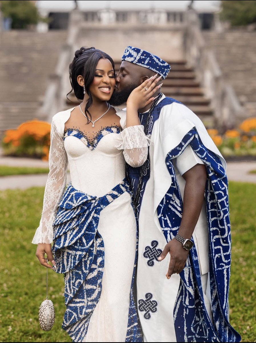 kvng_chi's tweet photo. Blue &amp; white never looked better🥹💍 https://t.co/YIi9fKObyK