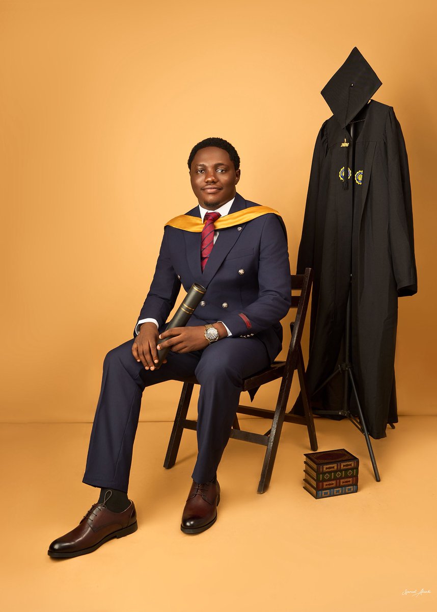 LAStkenpaCHiii's tweet photo. On this day, a week ago,  I graduated
Cheers to RN, RM, BNSC OLANREWAJU 🎉🙏 https://t.co/DYZ3Z6SIdh