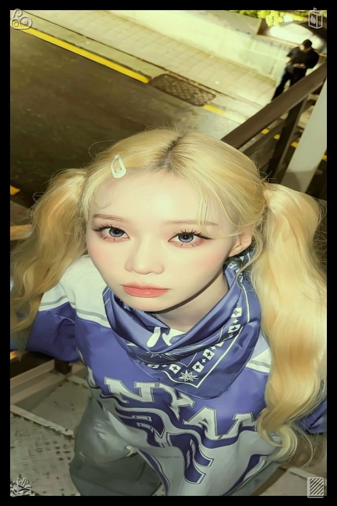 eru08mo's tweet photo. Someday, when I'm advanced in years, with silver hair and a face etched by time, I'll stand before my mirror, capture a selfie, and reflect on every photograph I've ever taken through the years. A smile will spread across my face, for I'll realize that I truly lived. https://t.co/AHmxzIAVO7