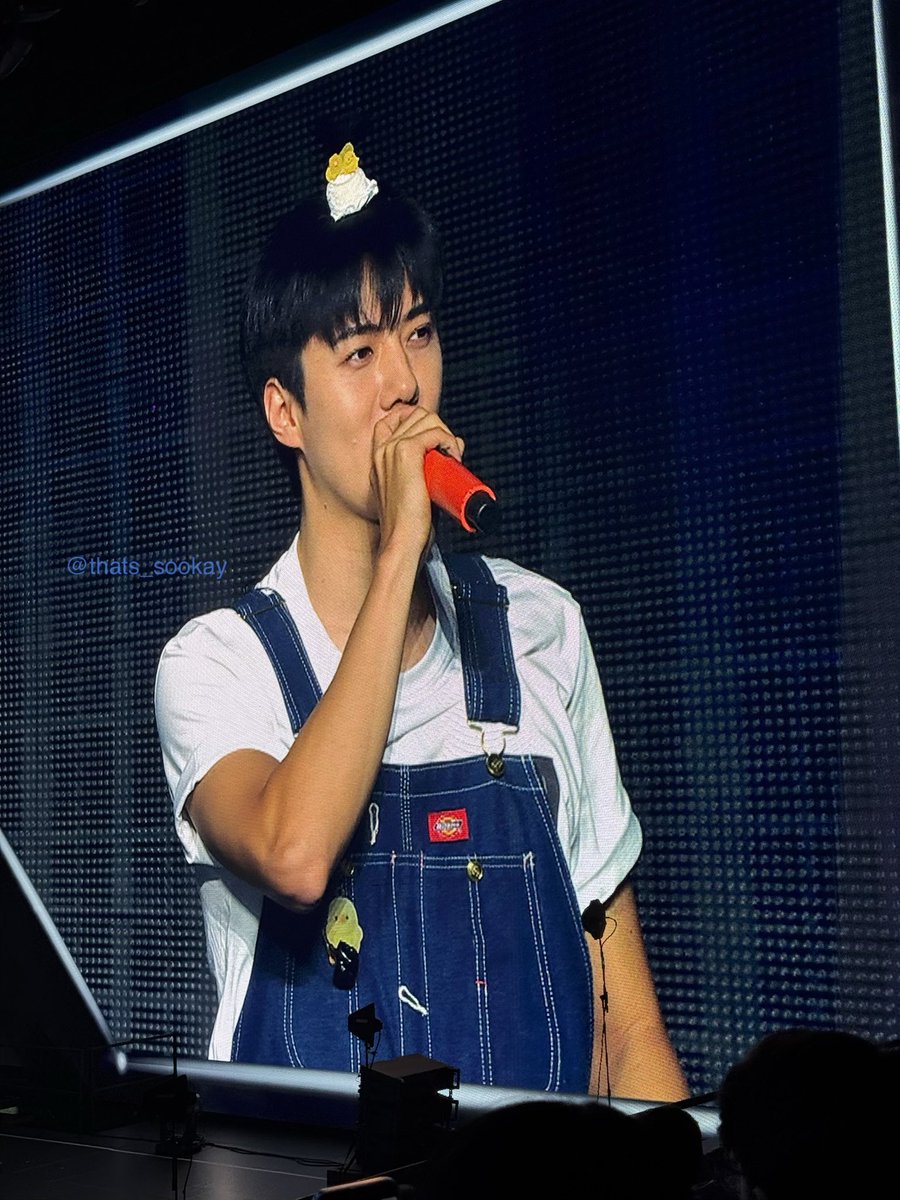 thats_sookay's tweet photo. Pt 2 of their cute outfit

#EXhOrizon #EXhOrizon_in_Singapore #EXhOrizoninSG @weareoneEXO #EXO https://t.co/JCoDXU7BYR
