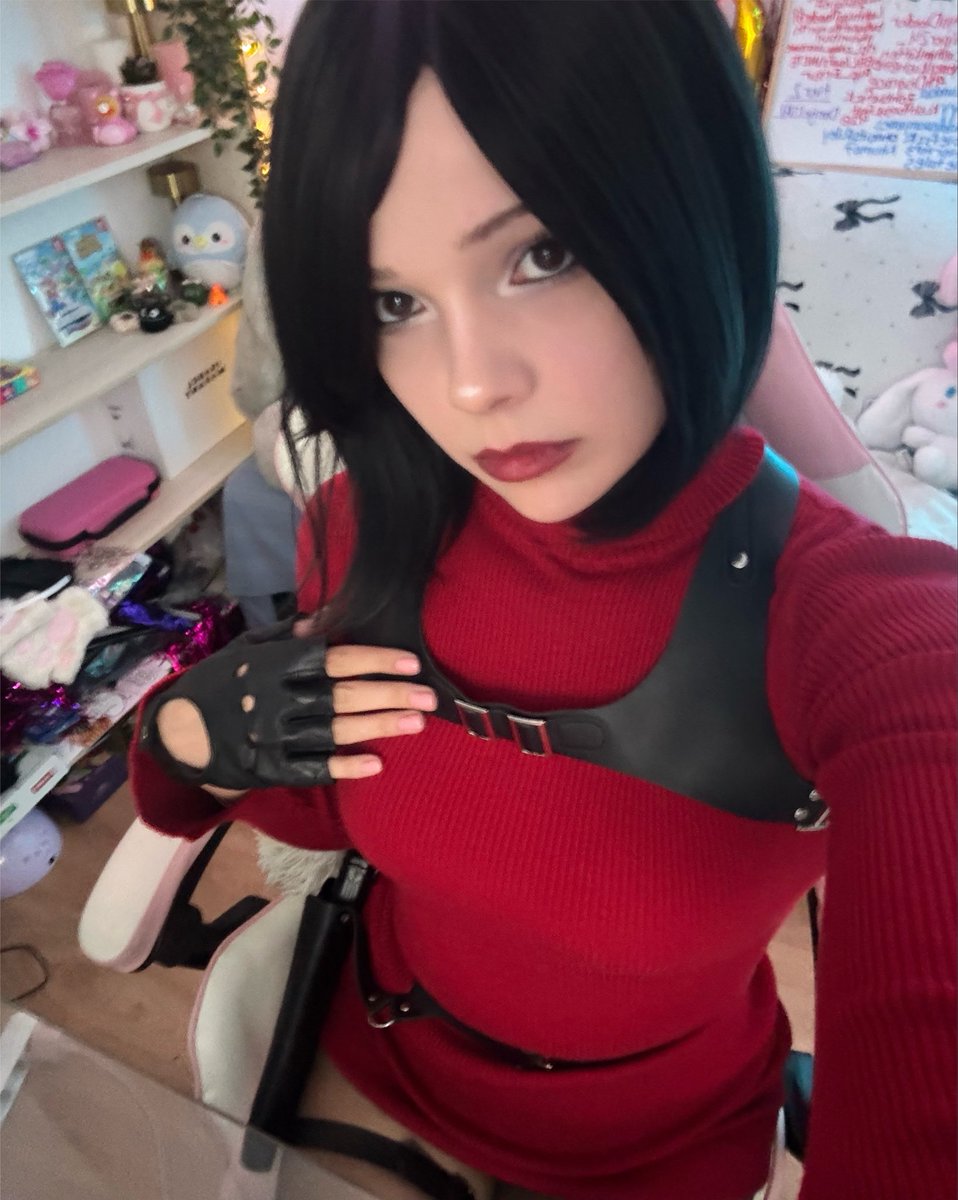 bunnybladezz's tweet photo. Live on Twitch right now with Ada Wong cosplay! Playing Separate Ways DLC :D #residentevil #adawong #cosplay #twitchgirl https://t.co/rbaM3ihyjB