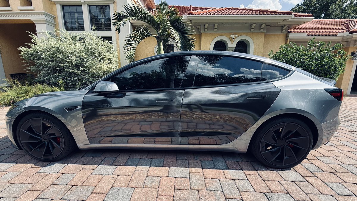 srqTagle's tweet photo. Performance Tesla Model 3 Segmented Carbon Fiber https://t.co/yvnoDgb2be