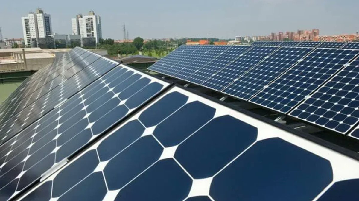 vaielettrico's tweet photo. Fake news: tutte le balle su fotovoltaico e ondate di calore https://t.co/0rQe6IZbTX https://t.co/8teFmZjVbb