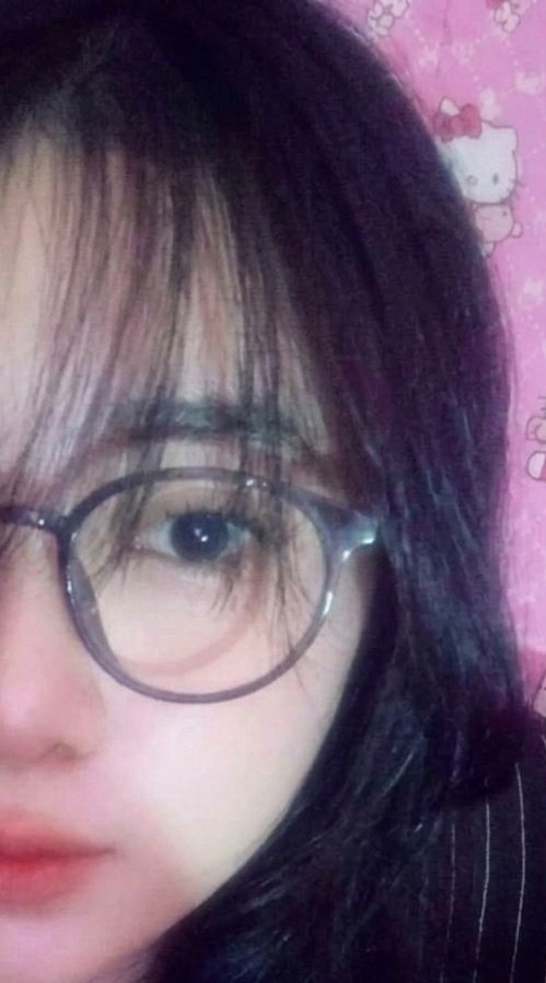 SelviaHolla's tweet photo. @TanyarlBase Bgus kaa . Aku pke jln² k puncak  bhkn seharian krjaa dia ttep stay, aku beli yg shade nya lebih cerah dr warna kulit akuu. https://t.co/ty6qwgj4RM