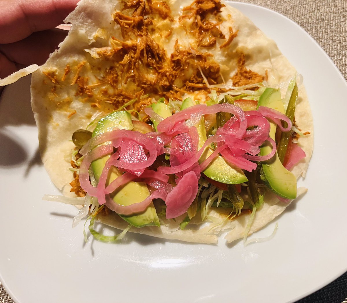 R1_California's tweet photo. Han probado las quesadillas de cochinita pibil? 🙄😋

-Como empezo su mañana? https://t.co/UIqoCApizV