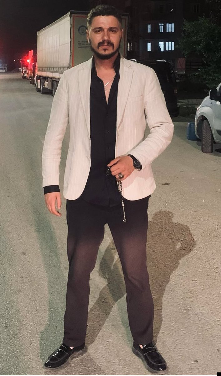 LoveKurdishMen's tweet photo. Kürt Kral ❤️

Kurdish King ❤️

#arab #arabdom #mnwo #dom #sub #slave #master #kürt #kurdish #kürtdom #kürtsahip #kurdishdom #kurdishsahip https://t.co/ss6djRbrqG