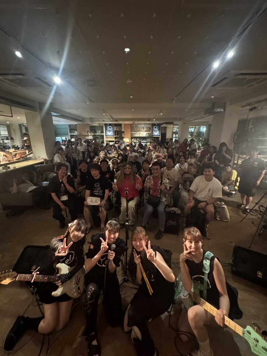 soisooi117's tweet photo. 日付変わってしまいましたが、、、大人の放課後夏祭りにお越しいただきありがとうございました !!! #ヨイメロメイト 2回目のLIVE でした !! 皆さんと宵の時間を過ごせて感謝でいっぱいです。話したいことたくさんありますが、今日はみなさまお気をつけてお帰りくださいませ !! ⭐︎ 🫶🏼 https://t.co/NKc2YN7iPO