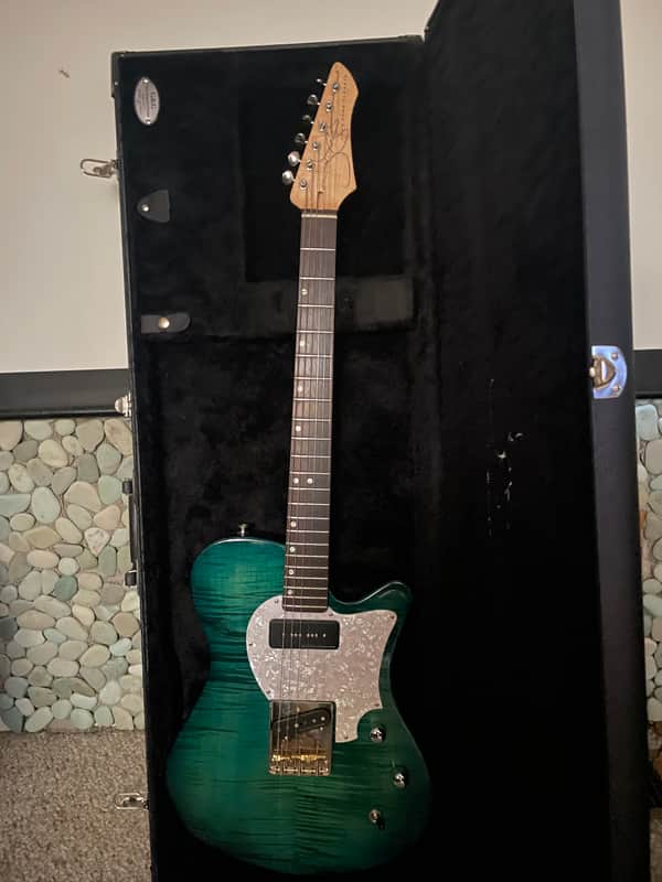 TheGuitarPit's tweet photo. 🎸 John Page Classic USA AJ Flame Maple Top Rosewood Fingerboard P90/Humbucker Trans Aqua
💰 $1,548 · Excellent Condition
🔗 Link in bio
#guitar #reverb #johnpage #theguitarpit https://t.co/qmkOcA5i2R