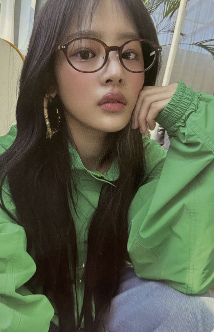 minji 🥀 tweet media