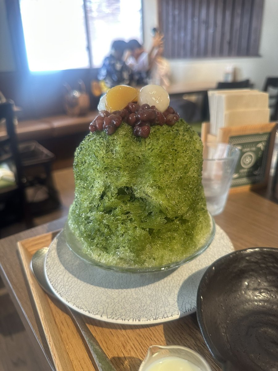 arapann's tweet photo. 天然水の抹茶のかき氷🍧🍵
日本茶と一緒に🍵
暑い日にうまうま🫠😋
#茶寮 #日常 #日常垢 #カフェすき #カフェ巡り #東京ランチ #カフェ活 #神楽坂 #あんみつ https://t.co/HnOm8GGDRJ