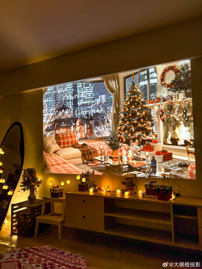 johnreeves_'s tweet photo. [Counting down to Christmas Eve  Hot cocoa’s ready, lights are twinkling, and all I need is a cozy night with people I love. Merry almost Christmas!]， https://t.co/hOMsLCLNAy