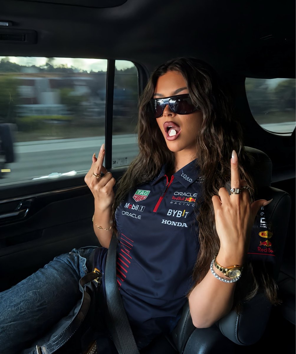 𝒮carlet A. sainz tweet media