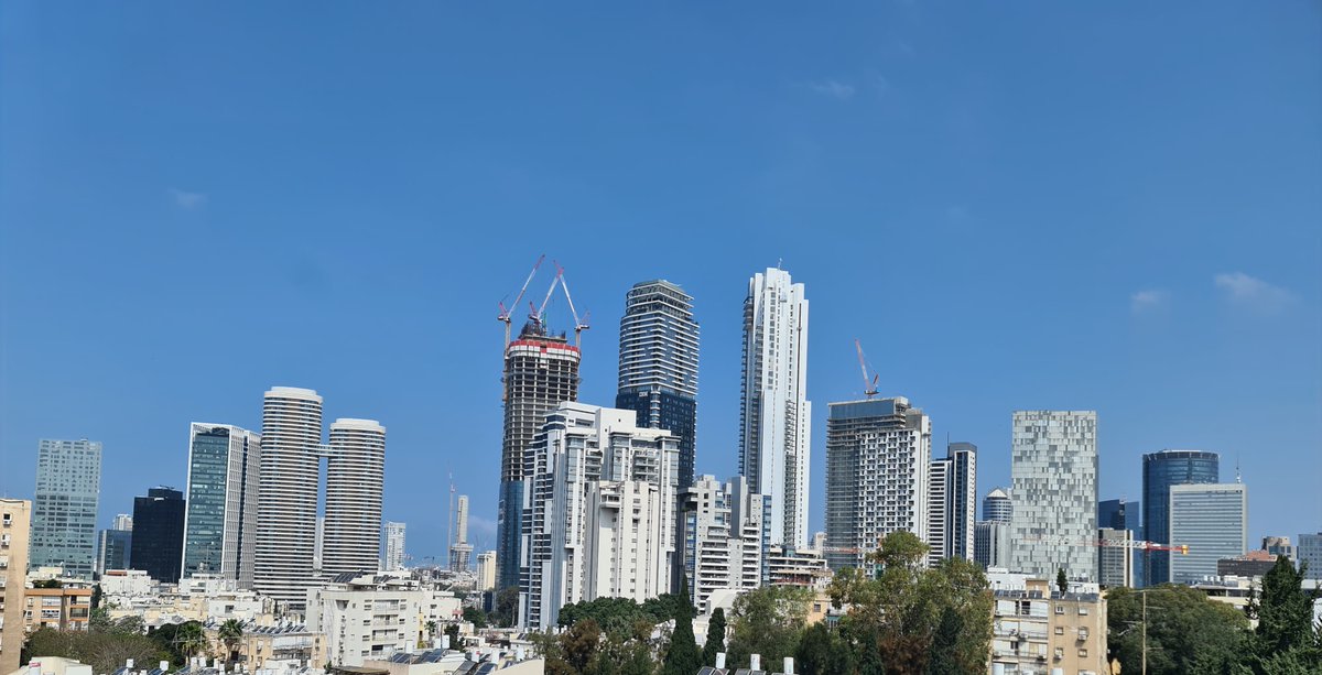 BigLandltd1's tweet photo. פינוי בינוי בהופיין  5-9 רמת אביב - תל אביב

ייהרסו 72 דירות ב 3 בניינים 
ייבנו 134 דירות ב 3 בניינים של 8 קומות

לקריאה הכנ��ו לקישור בתגובה ה1

#רמתאביב #תלאביב #פינויבינוי #התחדשותעירונית https://t.co/n40dE59dlB
