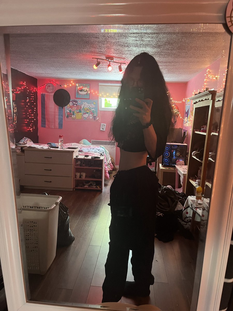 hannah🌈 tweet media